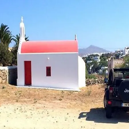 Daire Gryparis' Club Mykonos Town