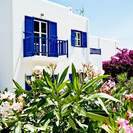 Gryparis' Club Apartamento