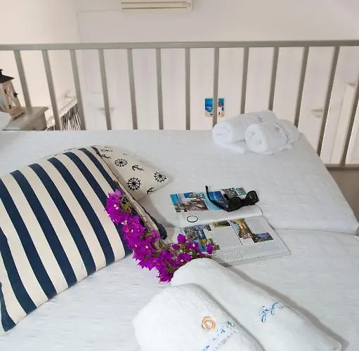 Gryparis' Club Mykonos Town