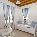 Апартаменты Gryparis' Club Mykonos Town