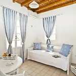 Gryparis' Club Апартаменты *
